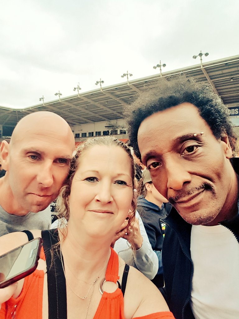 emack79's tweet photo. Met a legend tonight #grandslam2017 the original wailer al Anderson #bobclassics wat a gent https://t.co/4tPZtOCX88