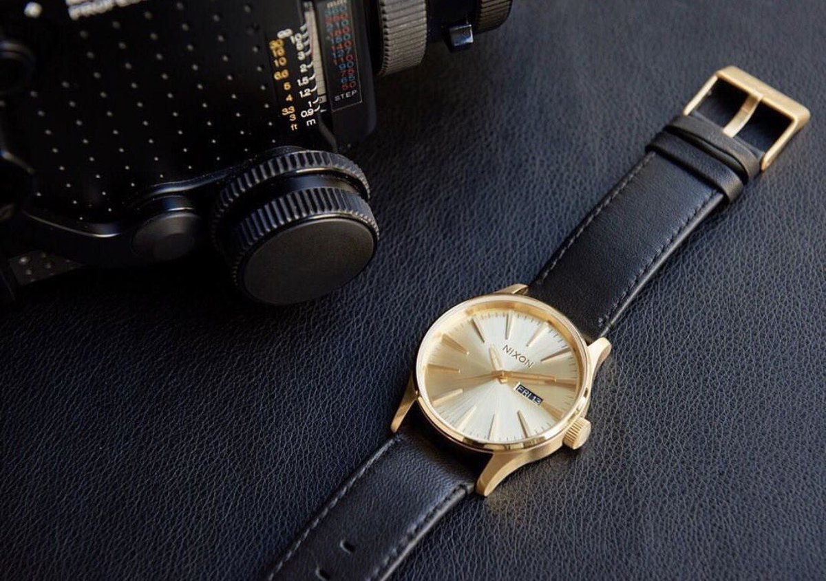 nixon_chile's tweet photo. Estilo clásico con The #SentryLeather 👑 Dale a tu viejo un tremendo regalo con @nixon_chile 🎁 #FelizDiaPapa #NixonWatch #NixonWeekend https://t.co/PMkPIftLmM