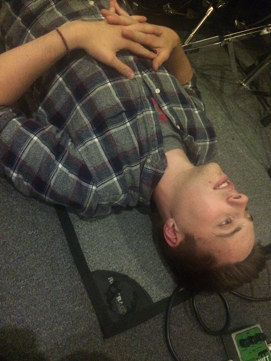 Hunting_Grey's tweet photo. Just finished another successful rehearsalI and new song🎸 https://t.co/EWyRfRmbLk