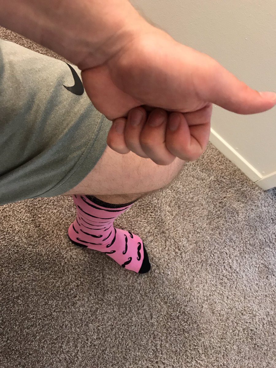 DrewMueller_DPT's tweet photo. Finally properly equipped for the #SummerOfMOVE #pinksocksFTY Lets do this! https://t.co/n9pQJq2FW0