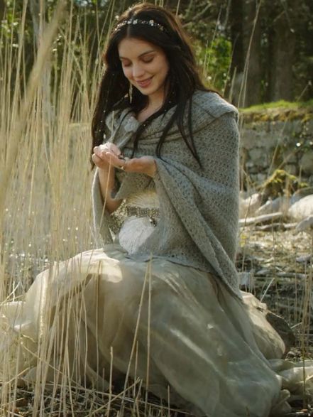 ellysmelancholy's tweet photo. Watching Mary grow from hopeful princess to toughened queen has been heartbreaking yet enthralling. #Reign #ReignFinale https://t.co/FgJxS5Ywlh