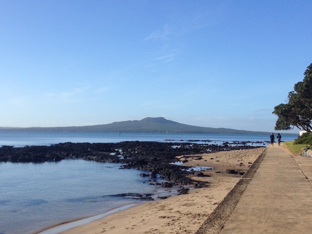 1jessphilip's tweet photo. Beautiful #Milford #nz #milfordbeach https://t.co/uNI2zXbTeQ