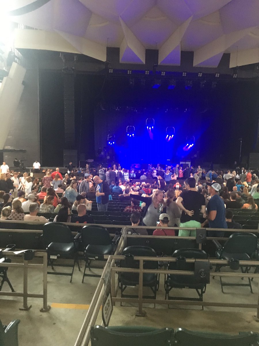 santacruz0208's tweet photo. Getting closer to #DaveandTim2017 #spac1 #DMB https://t.co/F8OtoyvfW6