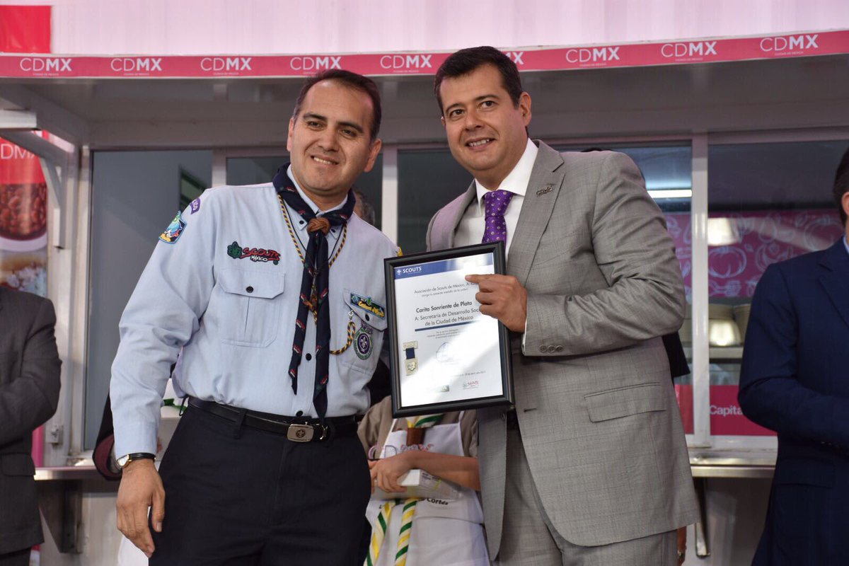 amievajoserra's tweet image. Gracias por su reconocimiento @scoutsdemexico, pero sobre todo gracias por su solidaridad y por fomentar valores en nuestra niñez.