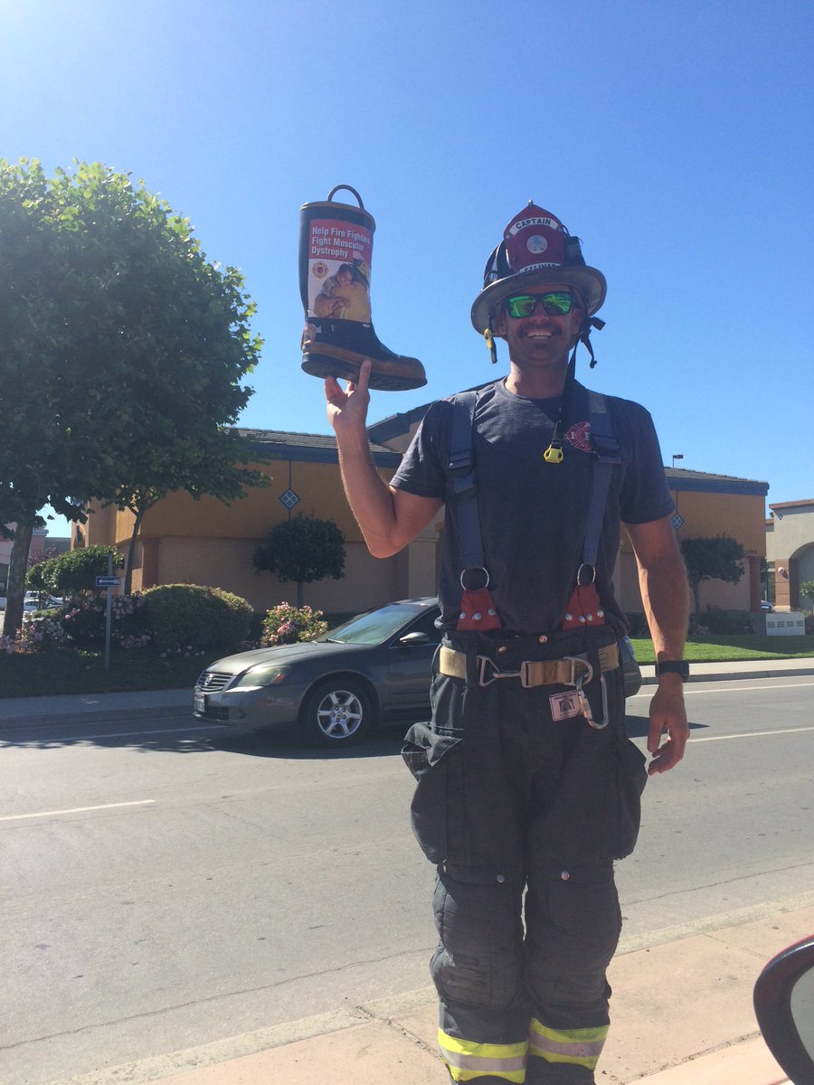 MDA_San_Fran's tweet photo. Hey hey hey! Come out to North Davis and Laurel Drive and see Salinas Fire Department and Monterey Co AMR #filltheboot! https://t.co/2uvrn9oQH1