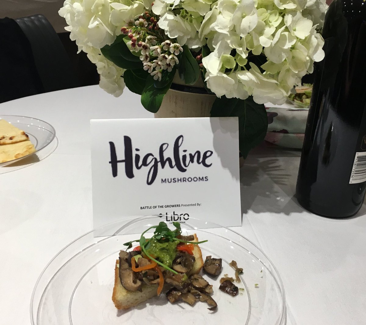 highlinemushrms's tweet photo. We may be a bit biased but this mushroom toast is 👌🏻 Thank you to #smashedapple for the tasty app! #battleofthegrowers https://t.co/6aGEEMYwNH