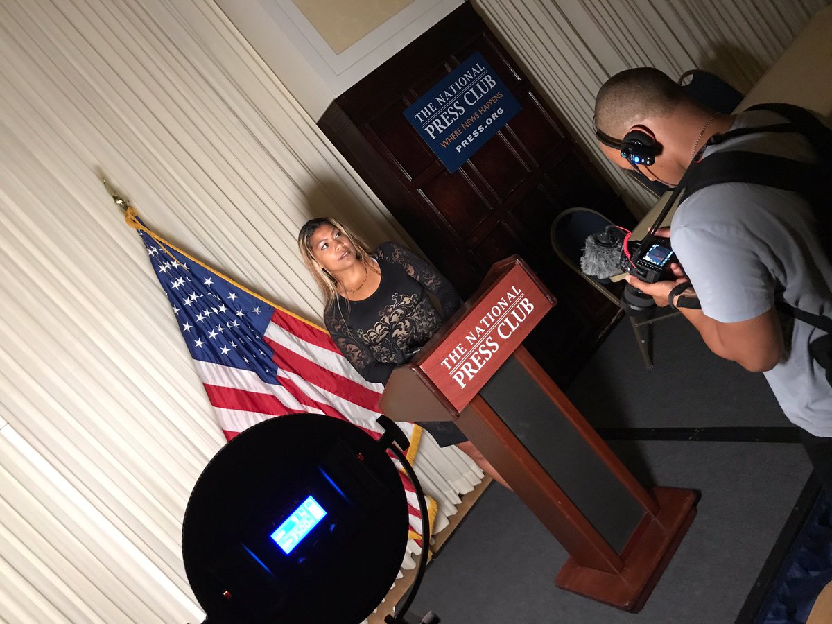 DPMAgency's tweet photo. Diamond Princess Marketing Agency Model Tete doing her thing. Lights, Camera 🎥 Action 🎬@Jazzsaxaphone #DPMA #PaidAdvertisement #PaidModels https://t.co/9BeQnlCntV