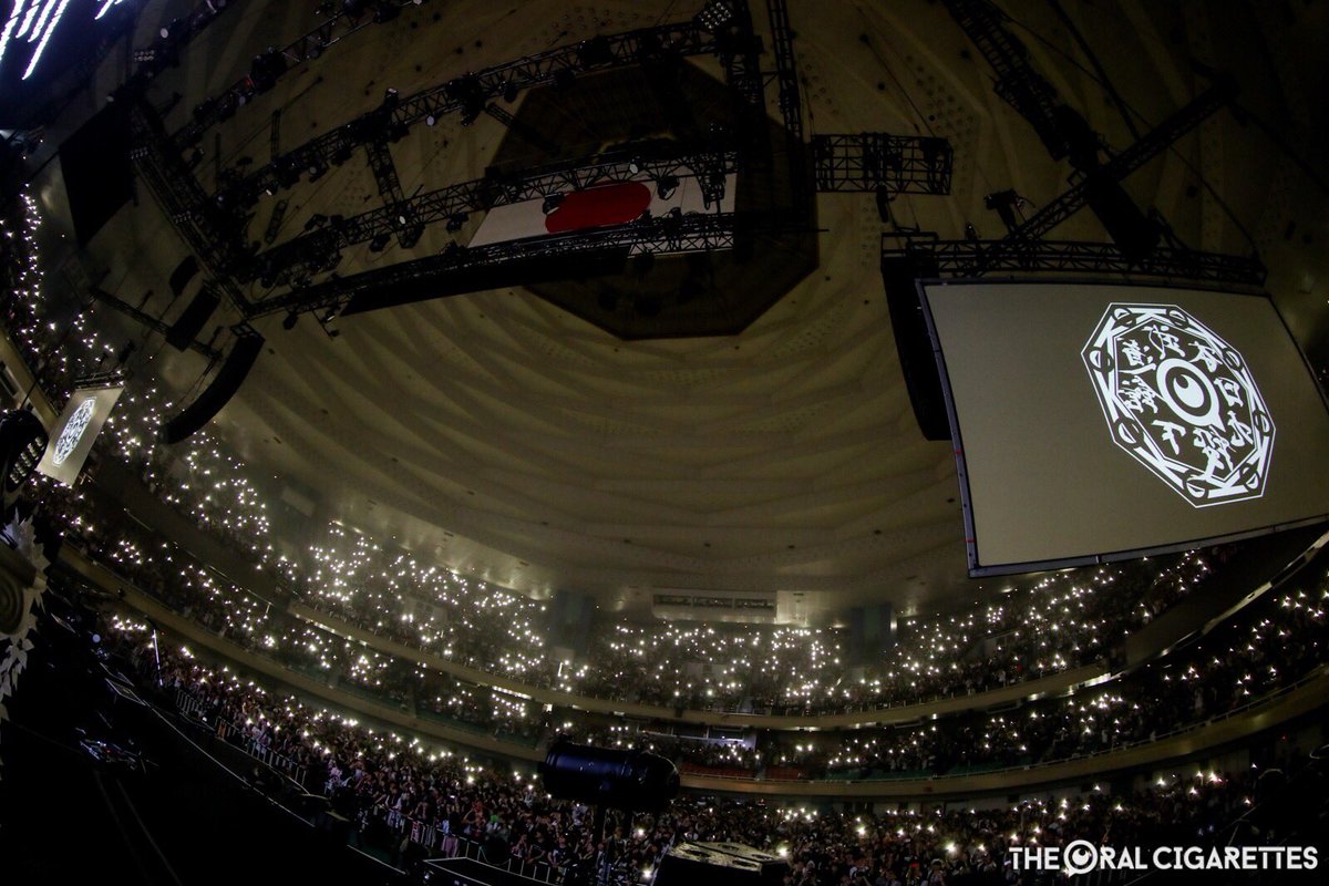 oral_official's tweet photo. 【武道館余韻！！】
最高の景色ありがとうございました！！
大阪城ホール、亜人主題歌もよろしくお願いします。 https://t.co/aFkv1eBheu