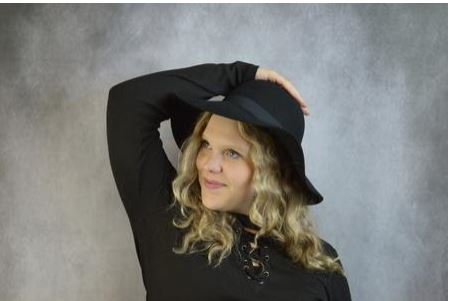 Playing from 3 to 5 PM, Jadah Rose.