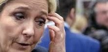 Chère #circo6211, tu as une superbe occasion d'être la fierté de la France en claquant la porte au nez de @MLP_officiel #immunité