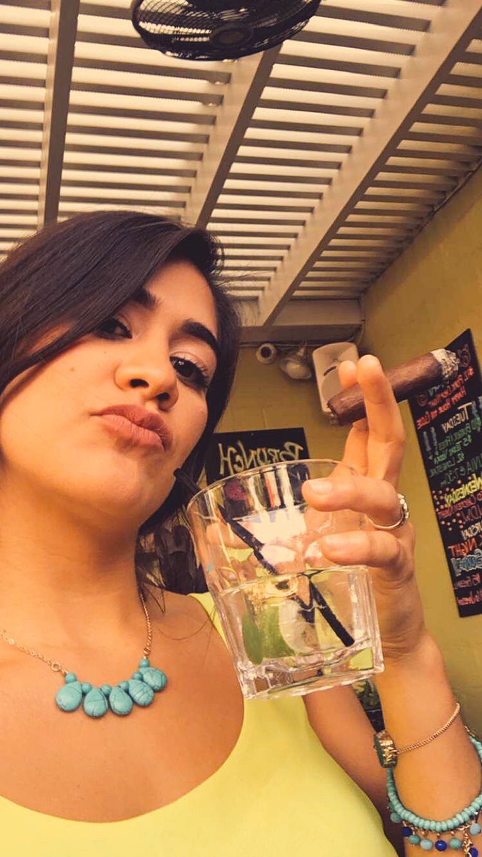 danifckingella's tweet photo. Feelin' like a Cuban and what not. Thanks for the Gar Dr. D! 😎 https://t.co/5VMbv14Soj