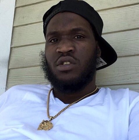 zutta_'s tweet photo. You serious fool π in less then 12 hours I'll be seeing you for the last time π€¦πΎββοΈππΎ #DatsCold #DamnLarry #ThisShitCantBeLife https://t.co/7l7uuk67Vf