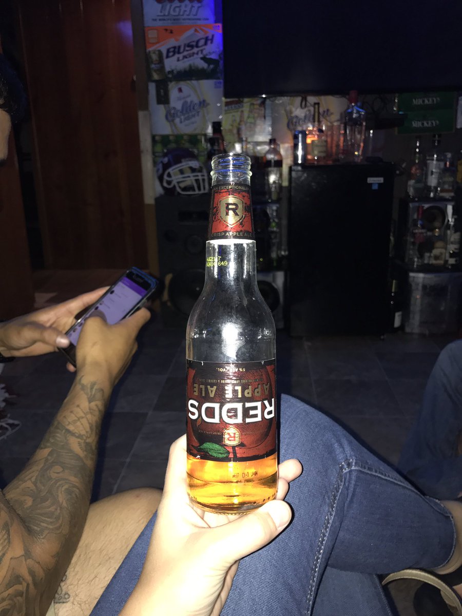 bugssp08's tweet photo. @ReddsAppleAle do you think I enjoy this as much? No. https://t.co/LeNlmyUsVQ