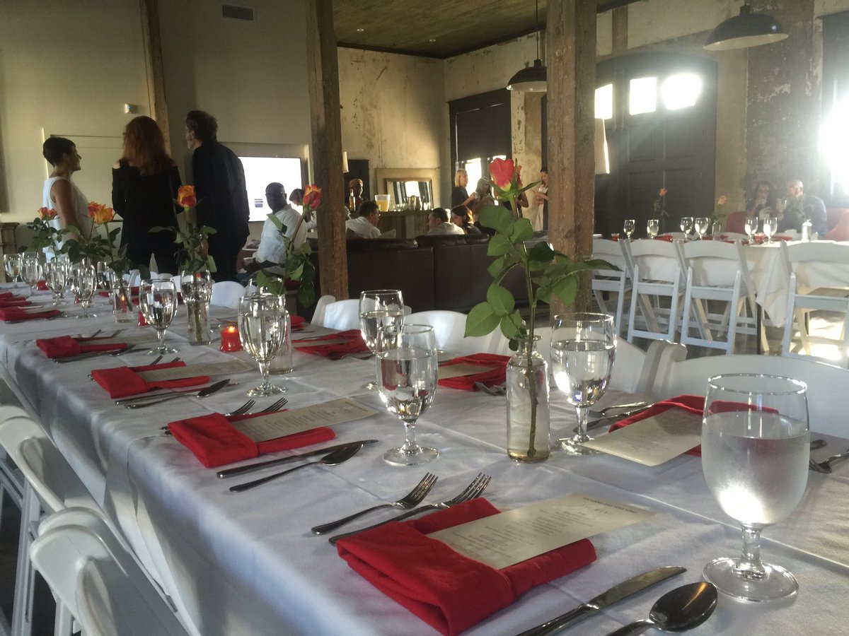 acesoftaste's tweet photo. Drink &amp; Dine pop-up benefitting @TheLivingBank tonight. Follow our IG for live updates: https://t.co/q5pWZxhhgu https://t.co/bsPmSl5LvS