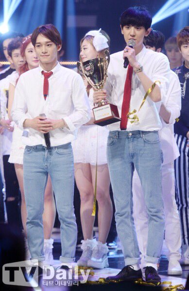 timeto_cc's tweet photo. 150617 더쇼 https://t.co/hfLrZ2Aryr