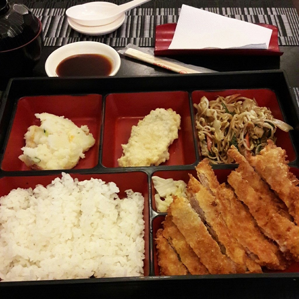Yankumi19's tweet photo. .I Deserve to Eat Meat.
🍖🍖🍖
#tonkatsumeal #tonkatsu #meatislife #meatislove #meat #superlatedinner #food #foodphoto #foodporn #とんかつ #にく #肉 https://t.co/C208vMbb9s