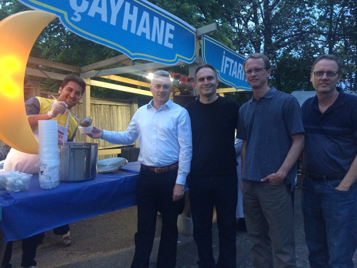 MichaelHarrisWR's tweet photo. Broke the fast tonight with members of our local Muslim community #Iftar #RamadanMubarak https://t.co/SLR5AHCMmg