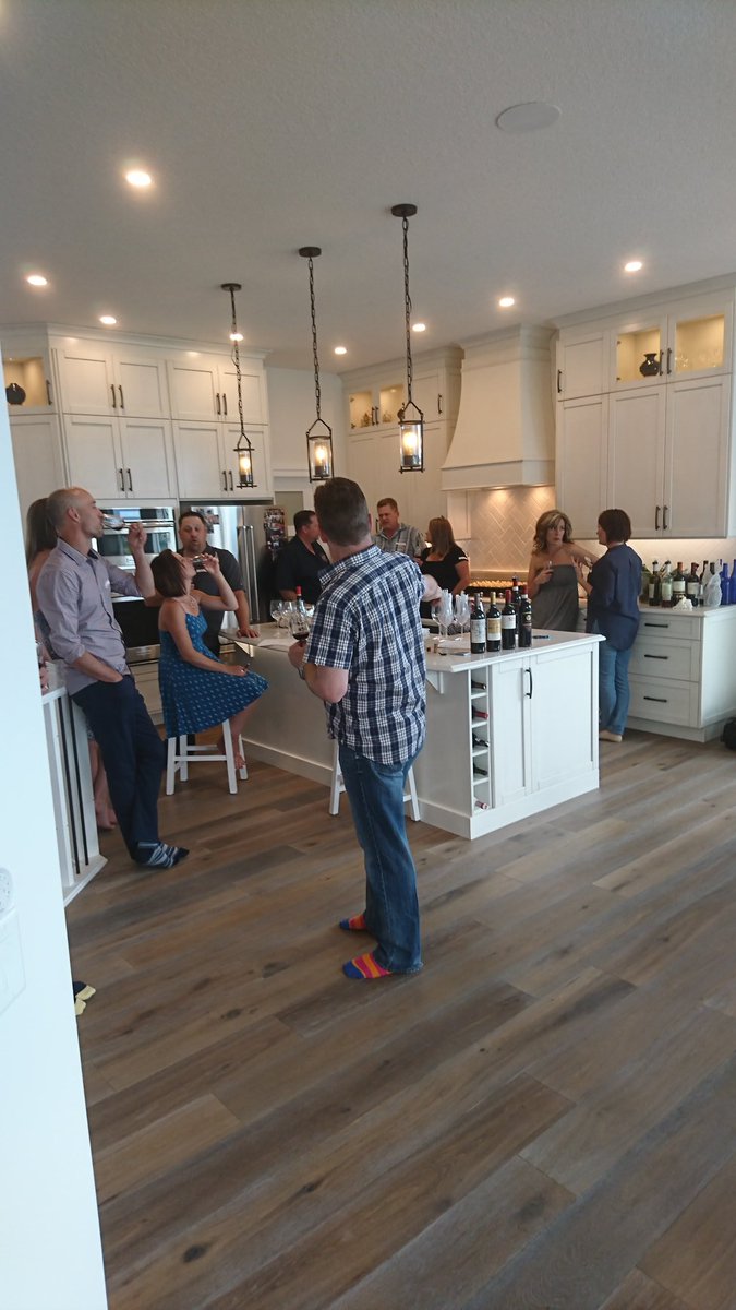 Fun tasting with @LatitudeWineImp and <a href="/ChestWineClub/">CWCLUB</a>