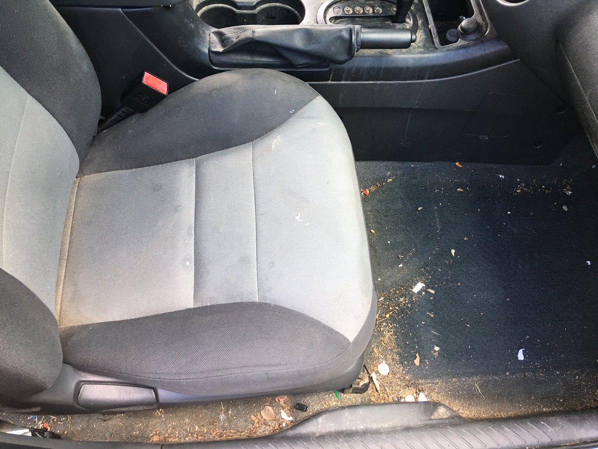 DelvinYates's tweet photo. Today's work , something slight! Will be shampooing the seats next week! #applyingpressure #detailingservice #contactme #icometoyou https://t.co/FXG1aYbVog