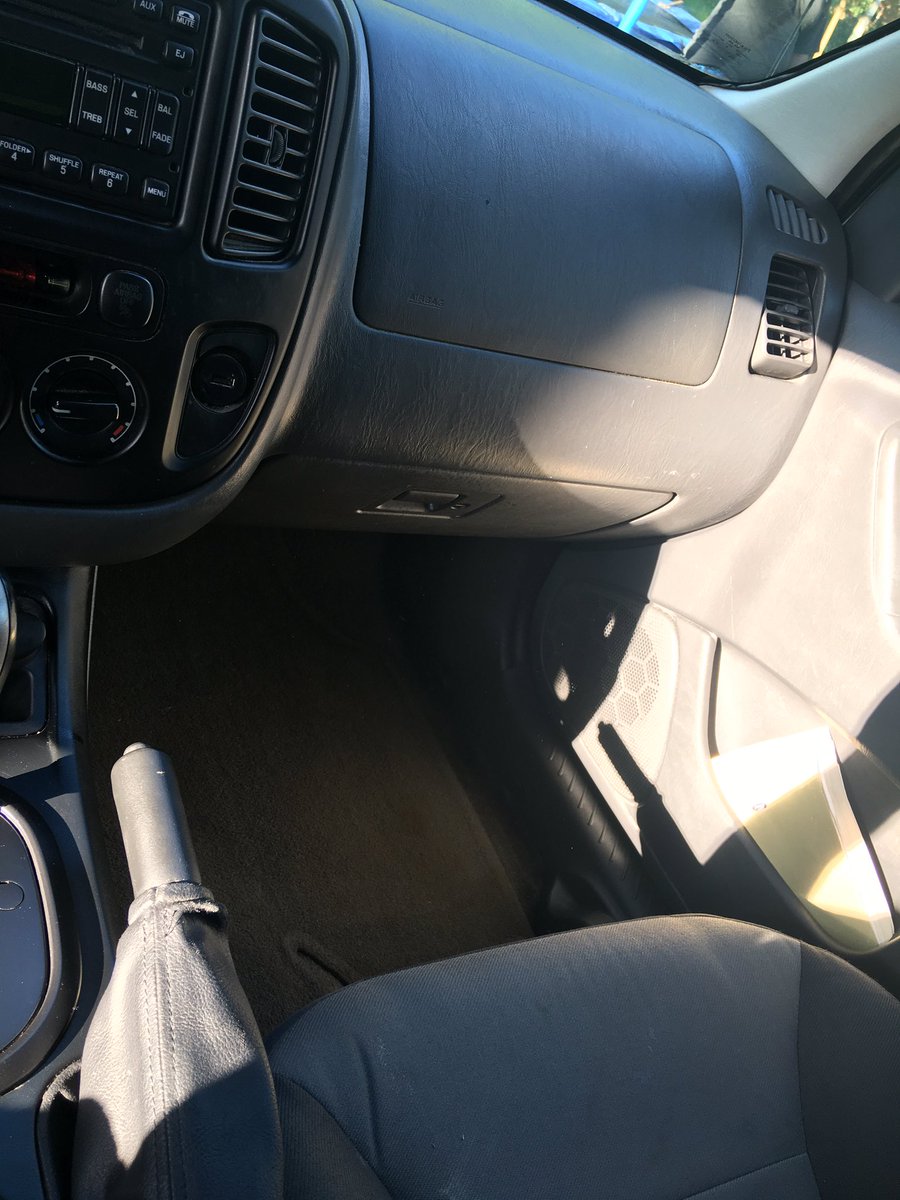 DelvinYates's tweet photo. Today's work , something slight! Will be shampooing the seats next week! #applyingpressure #detailingservice #contactme #icometoyou https://t.co/FXG1aYbVog