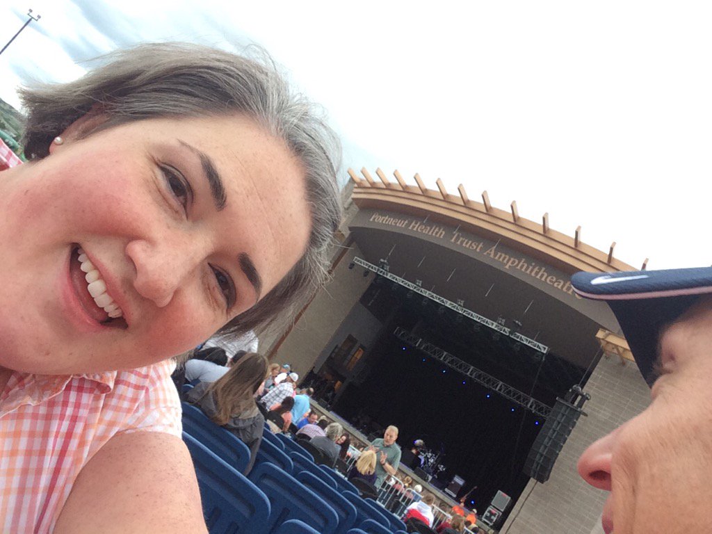 TiffanyStanger's tweet photo. Great seats at David Archuleta concert!@TrentonStanger https://t.co/EmyLOCjNea