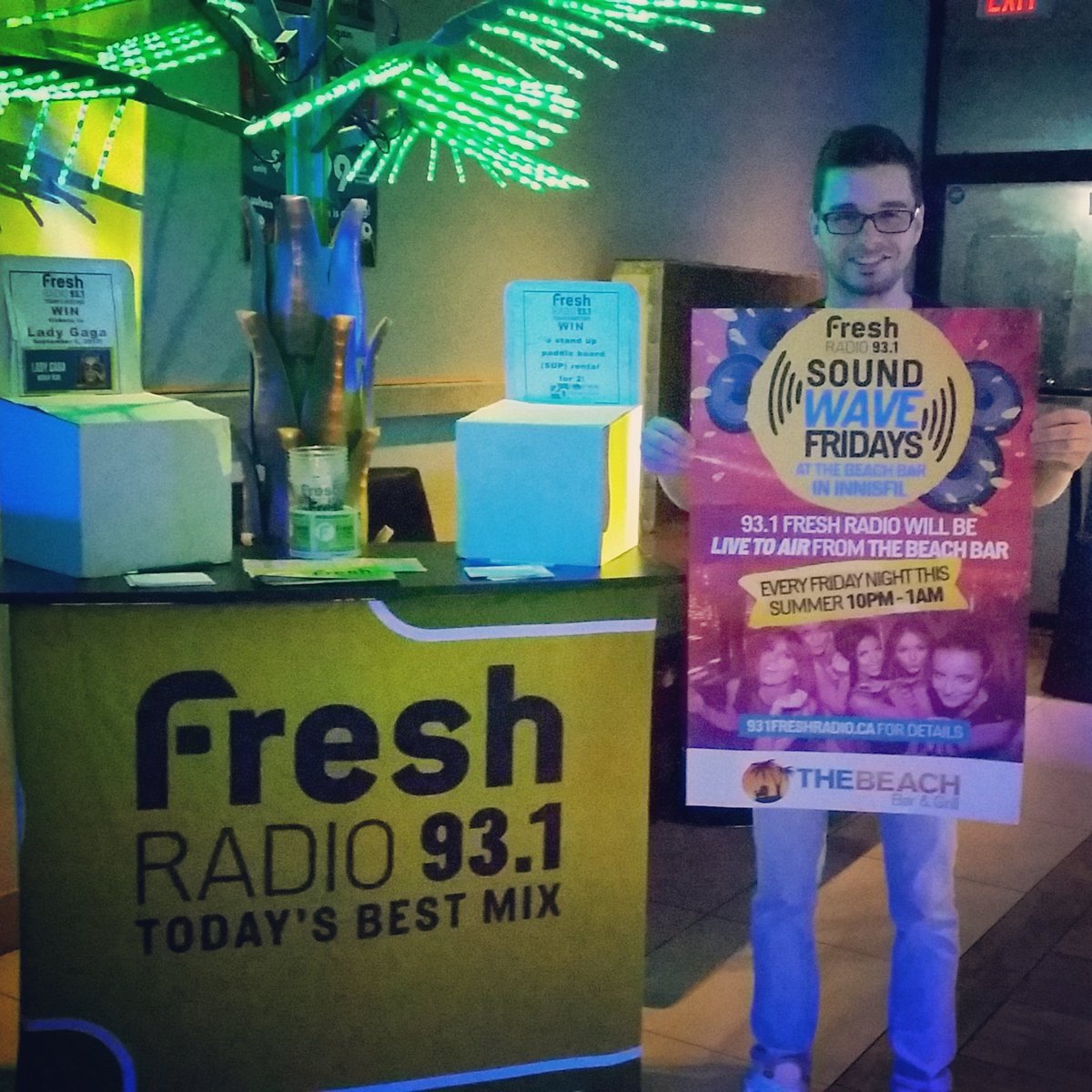 fresh931's tweet photo. Join us & special guest host @DaveBlezard at The Beach Bar in #Innisfil! LIVE TO AIR for #SoundWaveFridays ๐ https://t.co/SajhHyDW8N