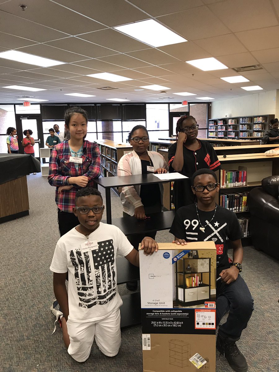 MaytagLady's tweet photo. Cobb Student Leadership Academy class of 2017!!! #LoveToLeadHere #engagecobb #cobbss https://t.co/rDq7saGvoS