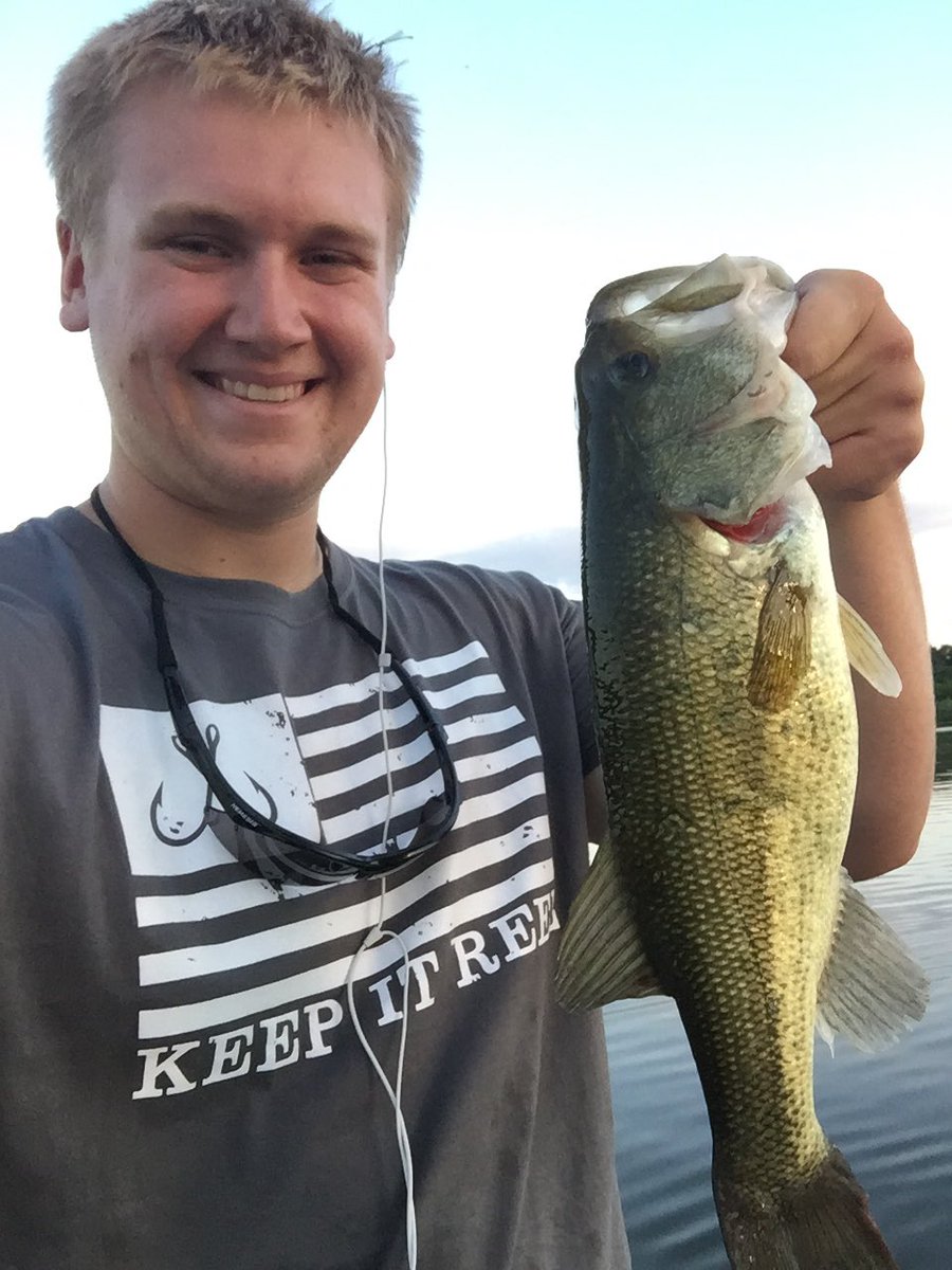 congoFishing's tweet photo. Working on the jig skills @_KeepItReel https://t.co/aDcYy6ldMF