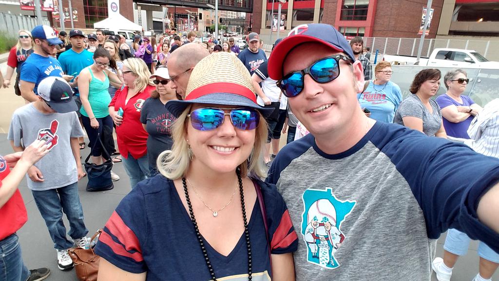 dnightson's tweet photo. #TwinsPics https://t.co/Brl5VKIapH