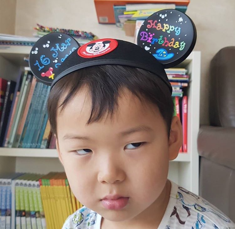 Manse23108526's tweet photo. [Trans]songilkook:มินกุกแอ็บหน้าหลายๆหน้าทำให้อัปป้าหัวเราะตั้งแต่เช้าเลย #minguk #Songtriplets https://t.co/c50ohUfwpB
