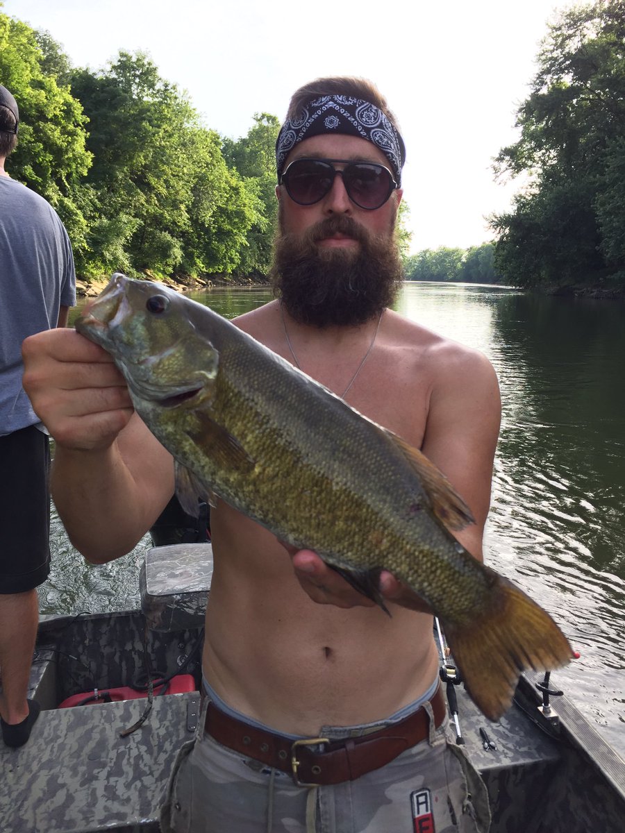marcusolinger's tweet photo. Solid Tusky River smallie. #gloomis #13fishing #creaturebait https://t.co/nnZ6GSE0W8