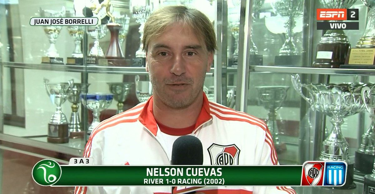 ESPNFutbolClub's tweet photo. #Ahora, en #ESPNFC, por ESPN 2 o @ESPNPLAY.
¡Juanjo Borrelli y Sergio Gonal armaron el #FC3a3 de River vs. Racing! https://t.co/DRkH0IeaQd