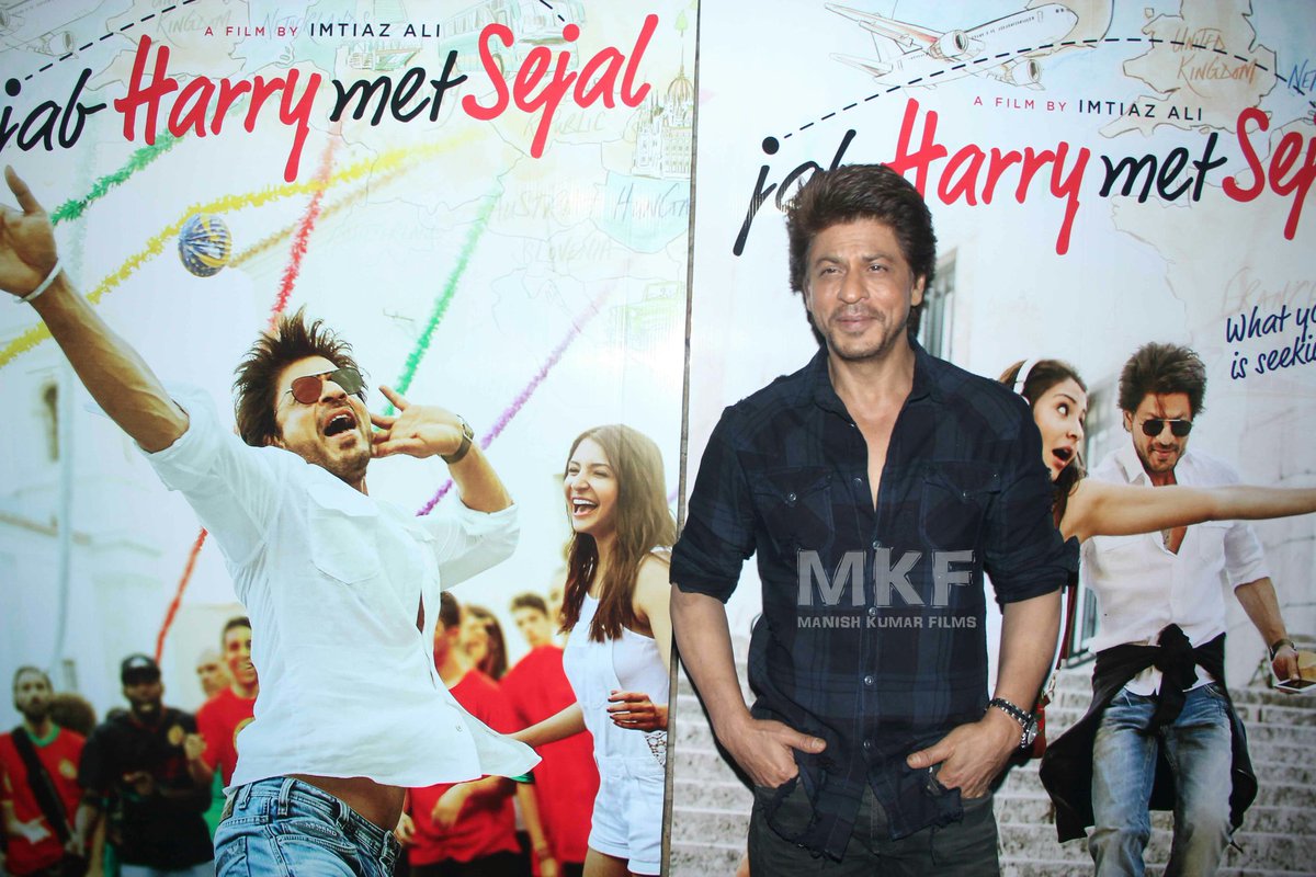 ManishKumarFilm's tweet photo. 2. Original Full HQ pic : @iamsrk  At Light Box Theatre With #ImtiazAli 
#JabHarryMetSejal  #ShahRukhKhan #ManishKumarFilms https://t.co/97asCmurcS