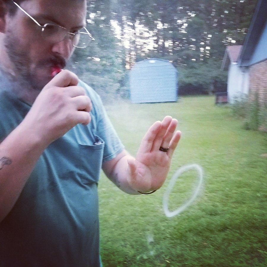 superman8860's tweet photo. #vape #vaping #trickpractice @vapingsaveslives https://t.co/6pUnFqB2Hb