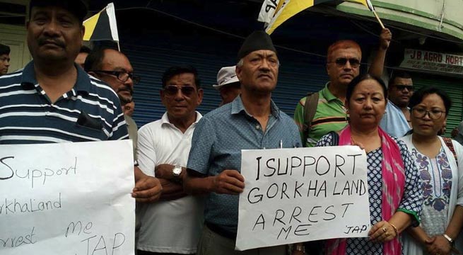 <a href="/BJPforWB/">BJP For Bengal</a> <a href="/joydip18/">Joydip Chaudhuri</a> Congratulations <a href="/Mamataofficial/">Mamata Banerjee</a> &amp; #Presstitutes you have turned close buddy of CM into her opposition as well,will you now interview him?