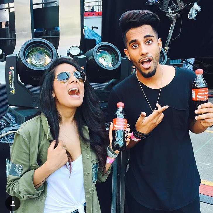 Much's tweet photo. Coming to the #MMVAs red carpet? Don't forget to download the #PlayACoke app and watch out for our #MuchCreators! https://t.co/w9eaJpdhgB https://t.co/h6buXVkJ1V
