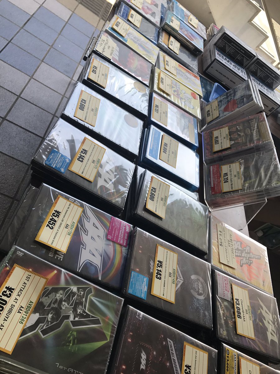 タワーレコード広島店 a 本日アリーナツアー広島編 タワーレコード販売スペースにてcd Dvd販売 中 777のライブdvdやニューアルバムまで多数取り揃えてます 是非お立ち寄りください さらにski Hiさんのcdご購入でポストカードもお渡し タワーレコード広島店 a 本日アリーナツアー広島編 タワーレコード販売スペースにてcd Dvd販売 中 777のライブdvdやニューアルバムまで多数取り揃えてます 是非お立ち寄りください さらにski Hiさんのcdご購入でポストカードもお渡し