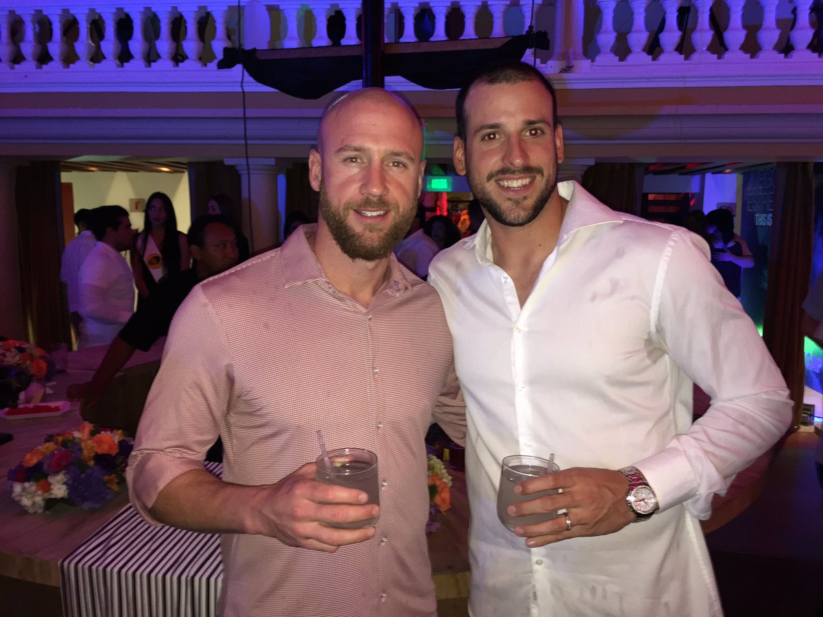 TorosDeTijuana's tweet photo. ¡Llegaron los Alex Liddi y Corey Broen a la Cena de Gala! ¡Mañana participarán en el Derby de Cuadrangulares! #TorosImponentes🐃 #JE2017 https://t.co/7GjdusuoFB