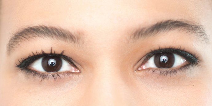 SlingshotEdge's tweet photo. "If [pupils] dilate (a sign of attraction&amp;emotional arousal) we judge them to be more trustworthy" #scienceofselling https://t.co/kbT0Adp0W1 https://t.co/4q7uNO5rdd