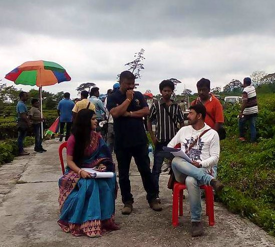 madhumita__fc's tweet photo. Emon spotted xclusive From #Kalimpong
#MadhhumitaChakraborty✌
On the way to #300thEpOfKusumDola 💜💙
@StarJalshaIndia https://t.co/ikUMn14pkU