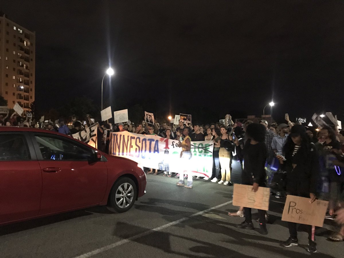 JackHighberger's tweet photo. Situation on 94 right now. #PhilandloCastile https://t.co/MQbHGl2u7U
