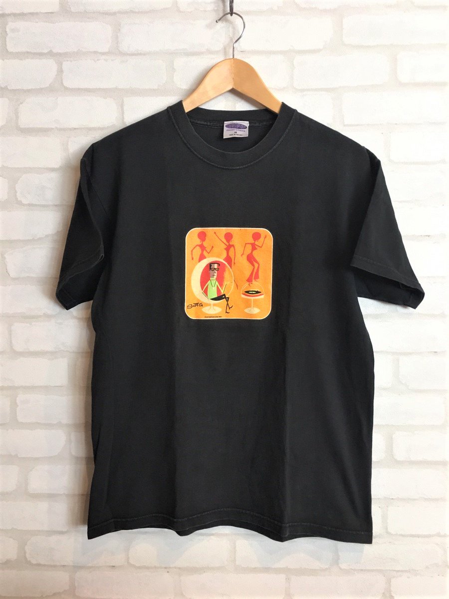 Green Store A Twitter 90 S Shag Szm 80年代 90年代にかけて フリーのイラストレーターとして活躍 その後に個展を開催し世界から高い評価を得たshagのtシャツです 数々のカルチャーポスターを販売している Poster Pop Productions社のアメリカ製です