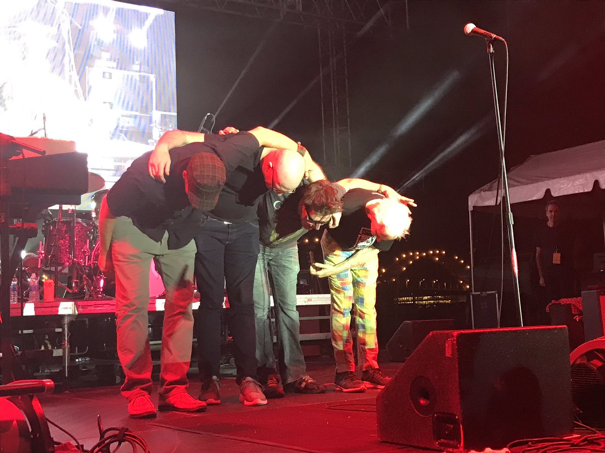 TheMuddyFest's tweet photo. Robby Krieger and his band put on a phenomenal show! https://t.co/euafam5Ulg
