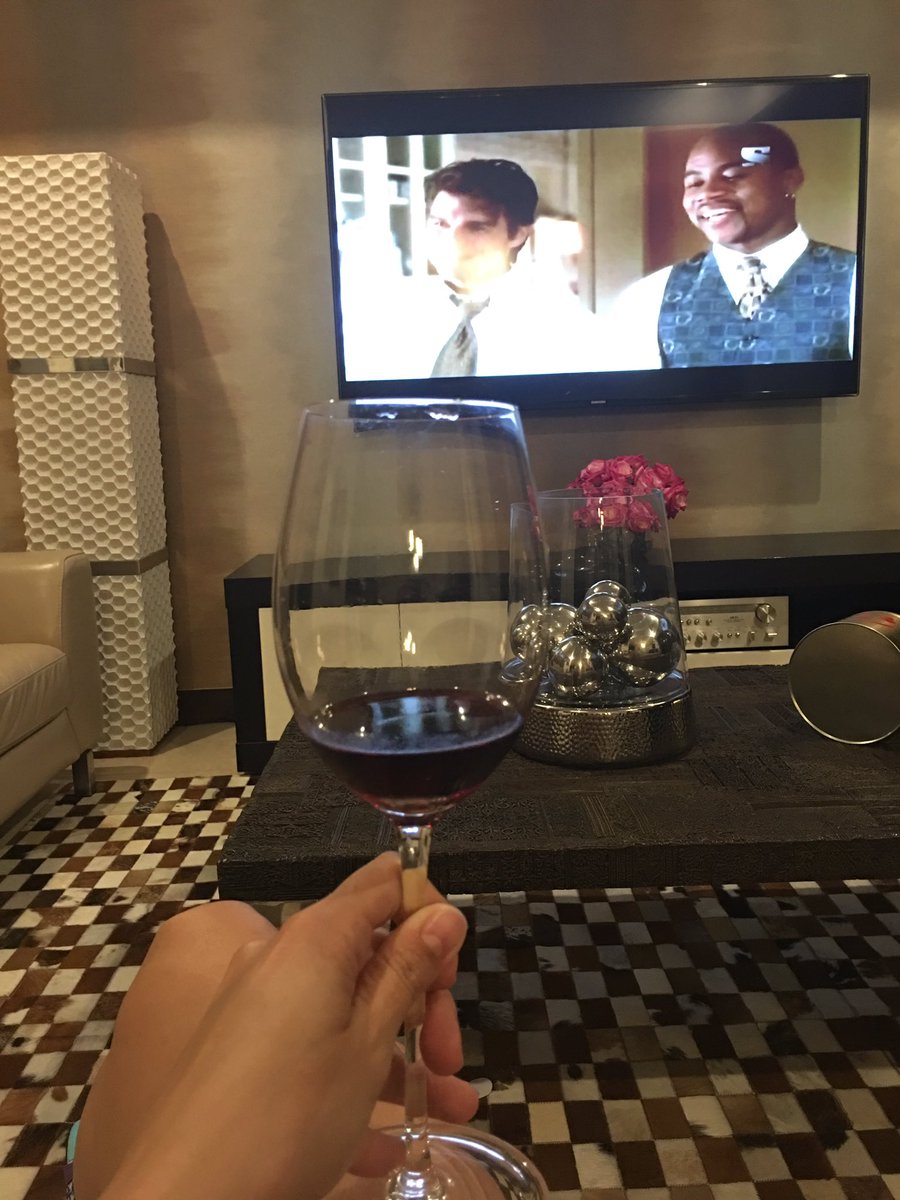 MF_Alvarado's tweet photo. "You had me at hello" #vinitoypeli https://t.co/oTZ98MbdoE