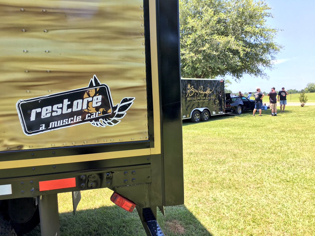 TheBanditRun's tweet photo. Pre party #banditrun17 #br17 @CityTxkTX @davehallramc @FloridaTransAM @RESTOREaMUSCLEC https://t.co/1KV16Ej9dL
