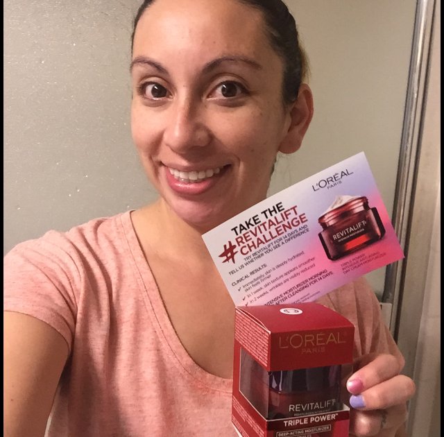 happyfitone's tweet photo. So I got this item FOR FREEEEEE so I could take the #revitaliftchallenge so you can thank #influenster for this bare face pic!!..🙈🤷🏼‍♀️😉 https://t.co/ll9Y86JE5o