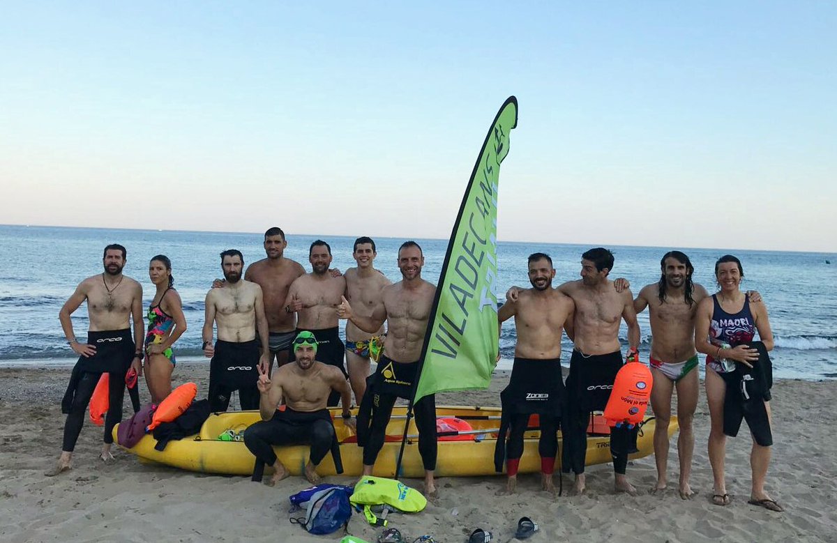 vilatri's tweet photo. Disfrutando del mar con los VT, travesía Garraf/PortGinesta/Garraf, en neopreno, en slip, bikini o gallumbos, pero siempre disfrutando! https://t.co/IVOVPB3vSL