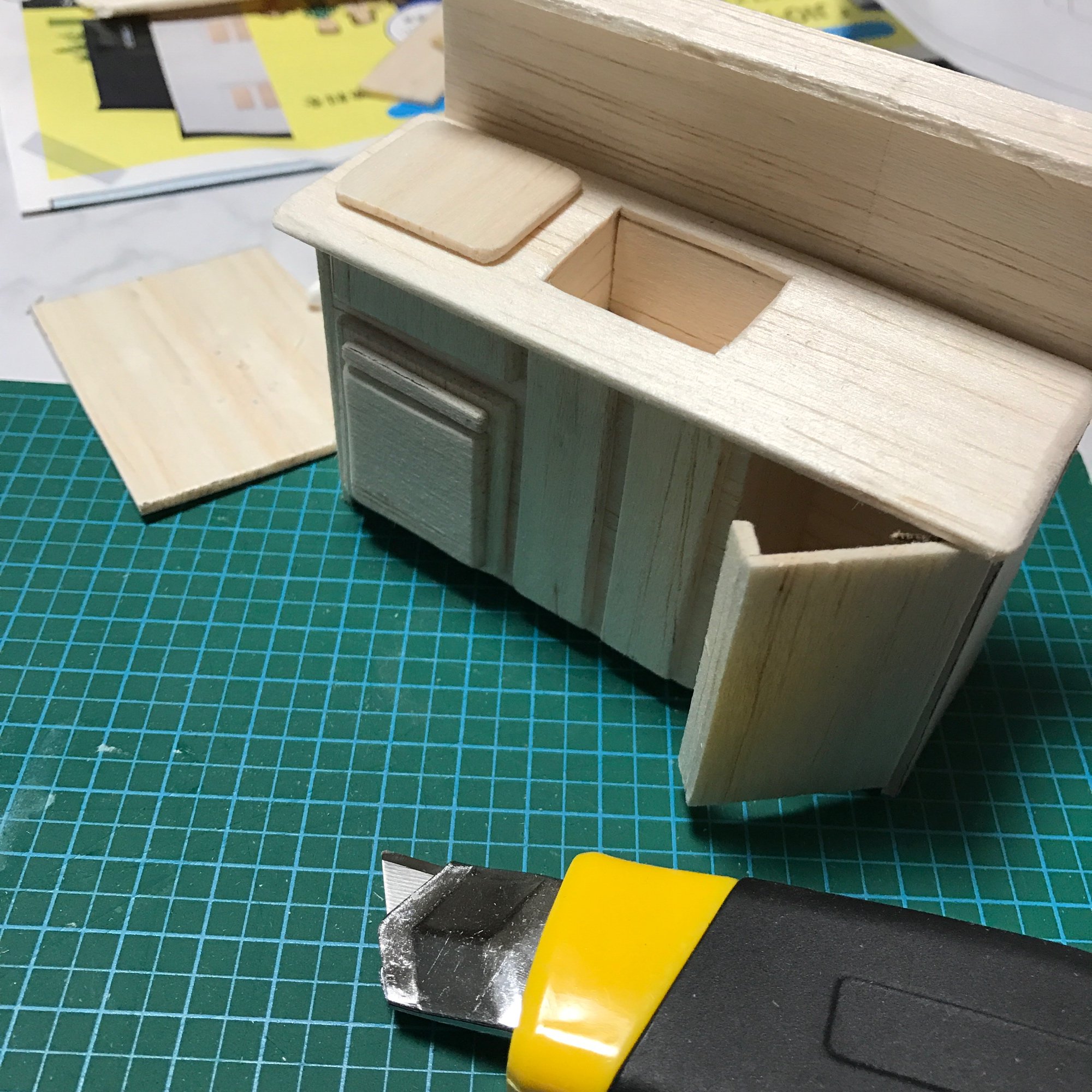とむ まったり キッチン作りたかったので 型紙配布に甘えましたが凄い 簡単にキッチンっぽいものが Miniカントリーキッチン T Co Uh9eihdrrn ドールハウス ミニチュア ミニチュアキッチン 手作り 工芸 ハンドメイド T Co