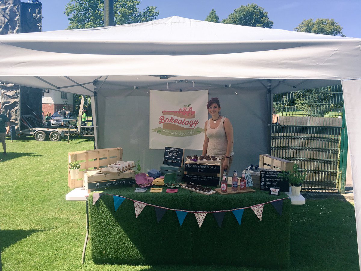 Bakeology1's tweet photo. Waiting for the crowds at #WarminsterWobble! We have yummy treats &amp; tasty hydration!! https://t.co/EXVPdAKYgQ