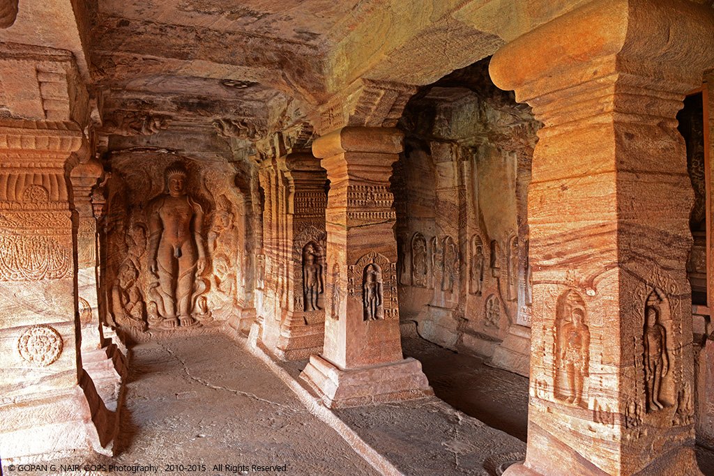 JainTemplesInd's tweet photo. #JainTemplesOfIndia presents Badami Cave Jain Temple
Know More: https://t.co/3nnzzjSwMO
#ExploreMoreAboutJainism https://t.co/mINlvEnIck